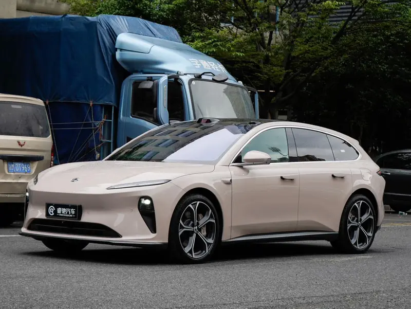 NIO ET5T