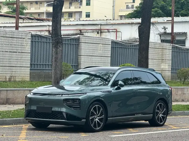 XPeng G9
