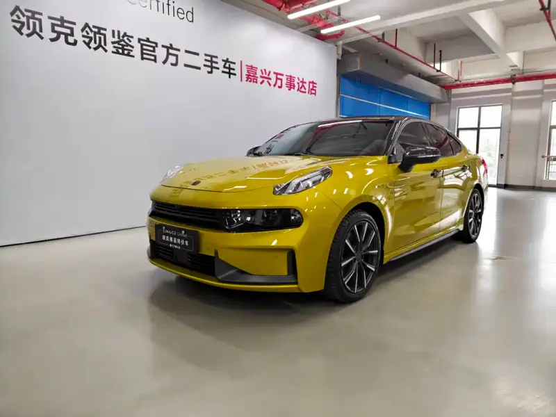 Lynk & Co 03
