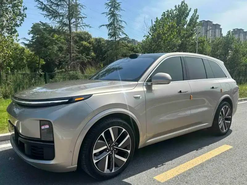 Li Auto L8