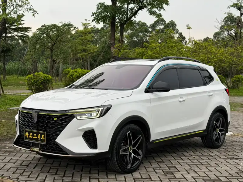 Roewe MG HS (RX5)