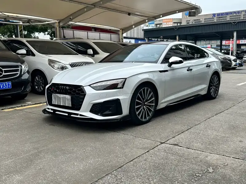 Audi A5 (Import)