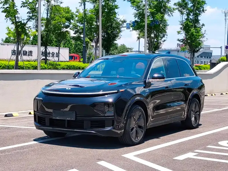 Li Auto L8