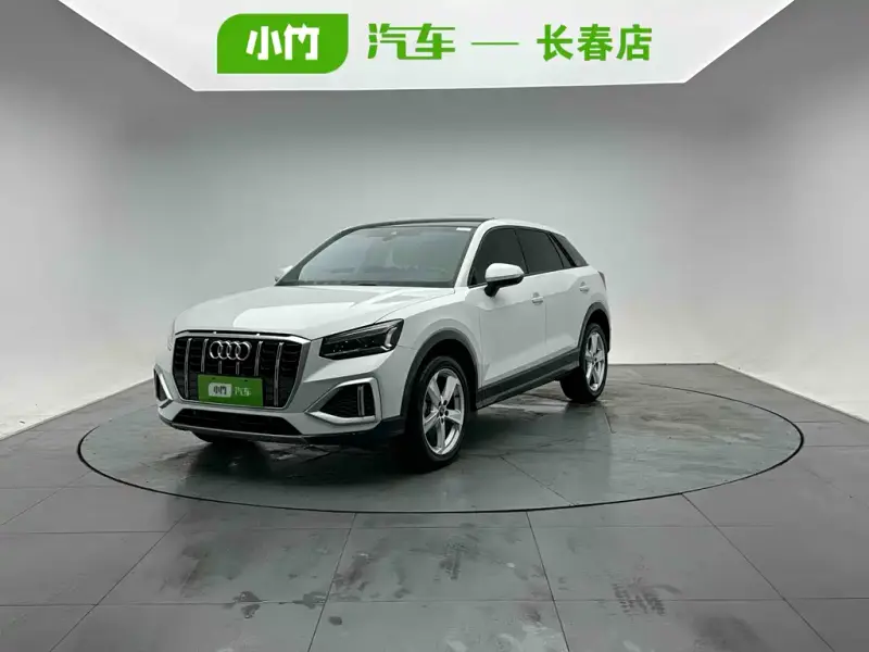 Audi Q2L