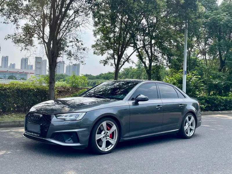 Audi S4