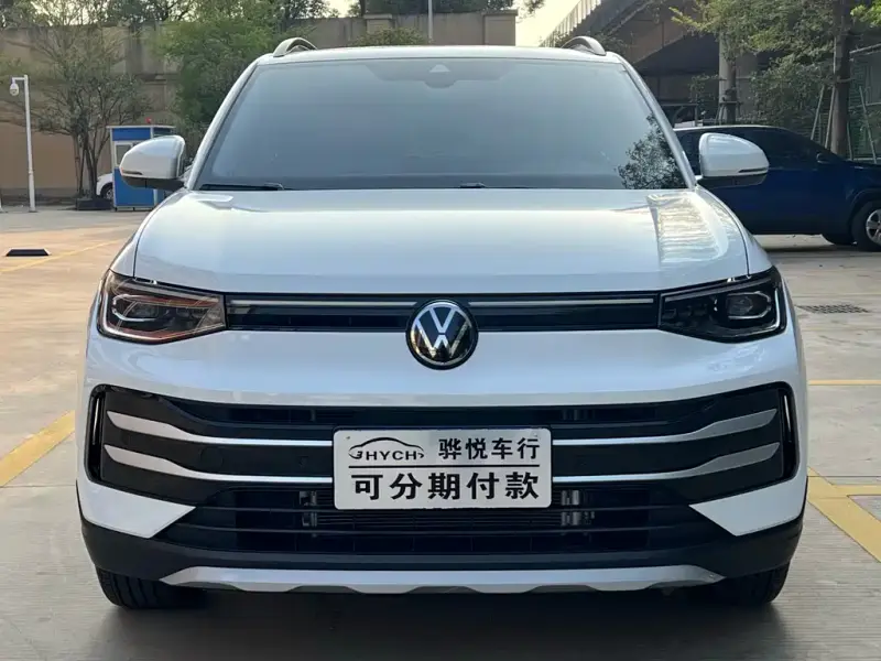 Volkswagen Tharu