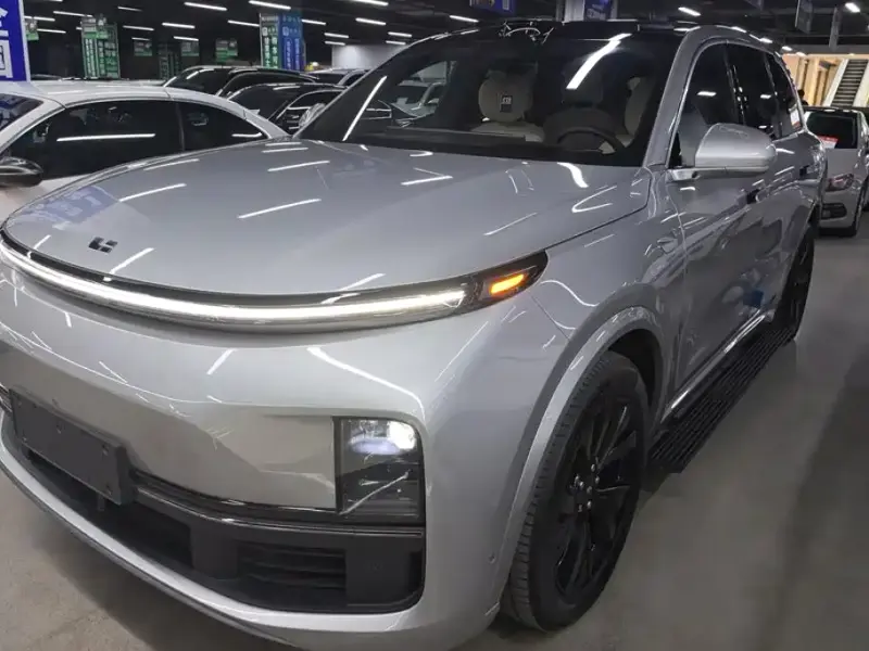 Li Auto L8