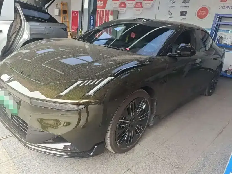 Lynk & Co 10