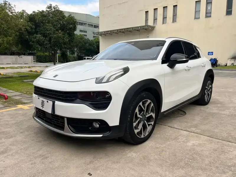 Lynk & Co 02