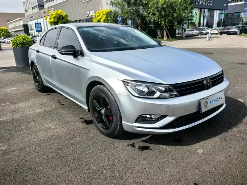 Volkswagen Lamando