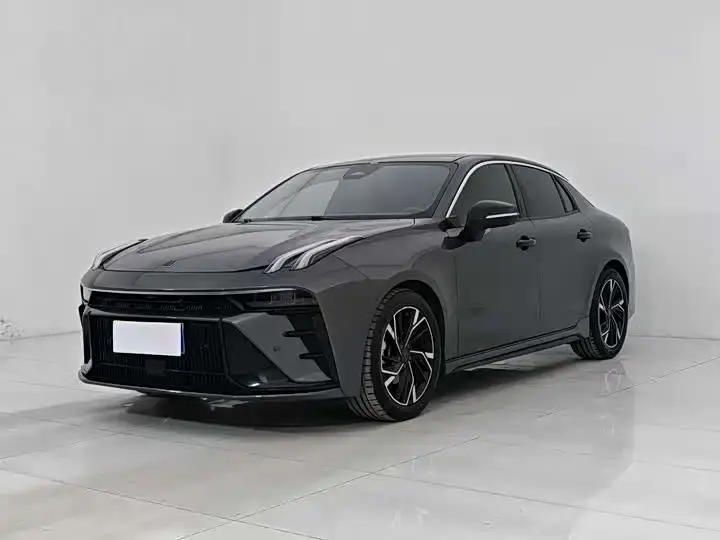 Lynk & Co 03