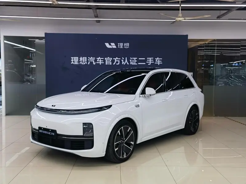 Li Auto L8