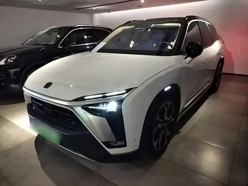 NIO ES8