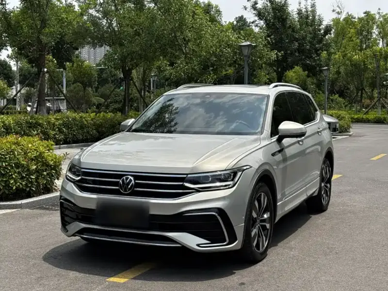 Volkswagen Tiguan L