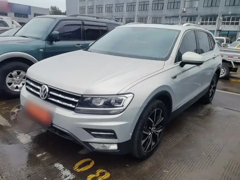 Volkswagen Tiguan L