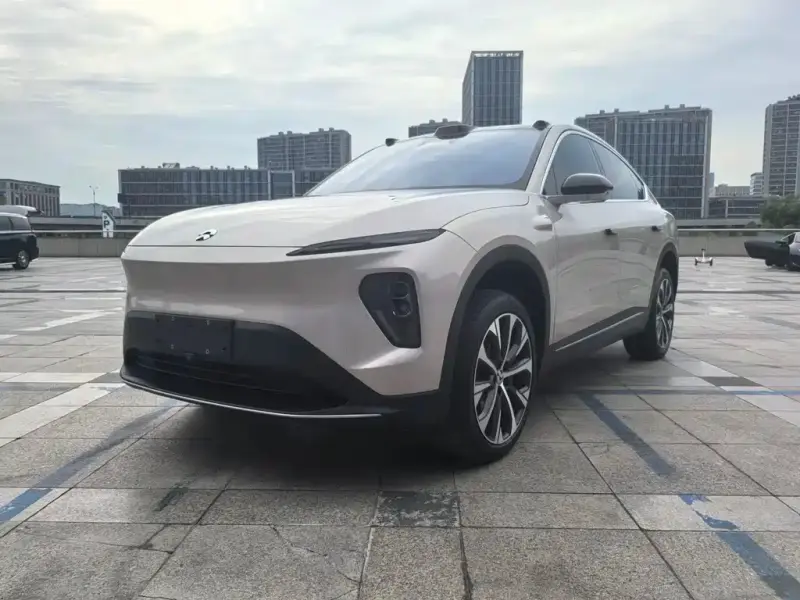 NIO EC7