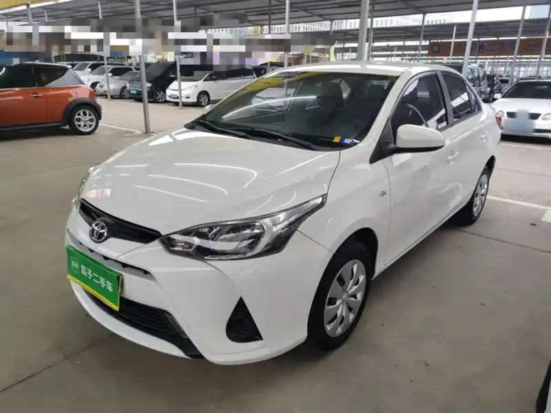 Toyota Yaris L