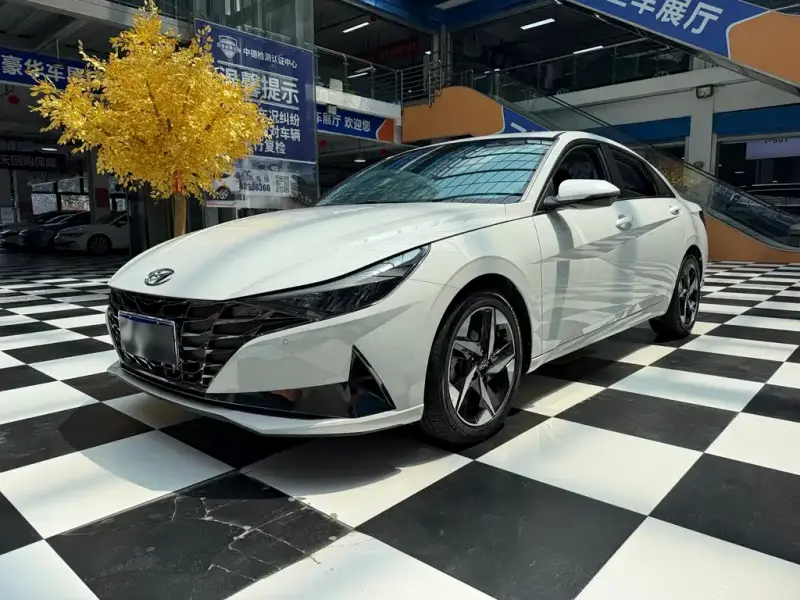 Hyundai Elantra