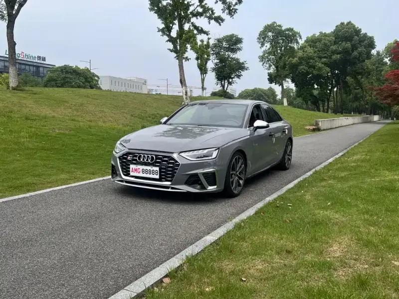 Audi S4