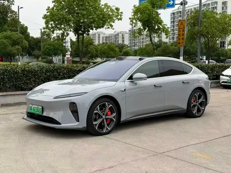 NIO ET5