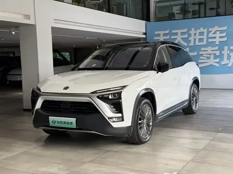 NIO ES8