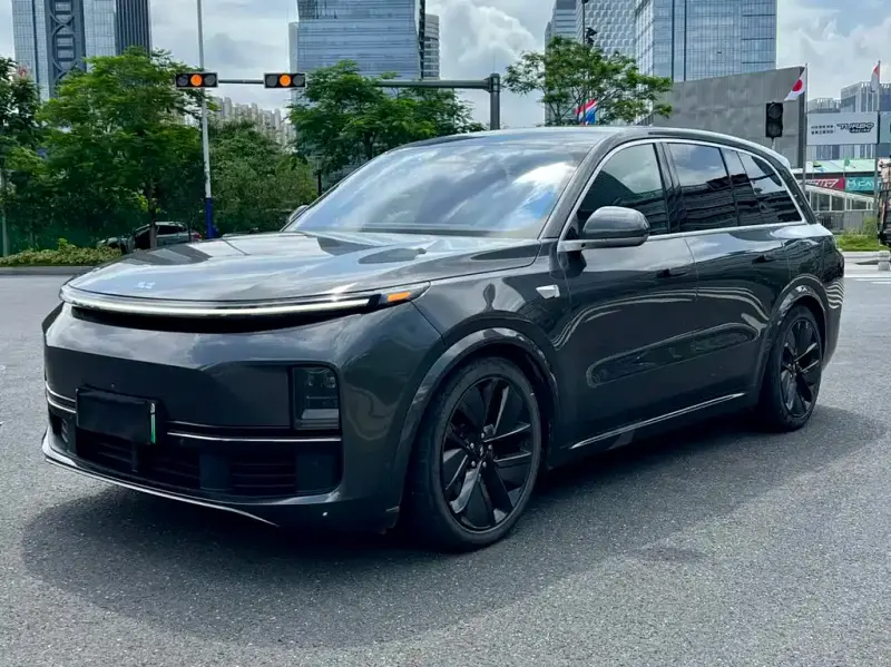 Li Auto L8