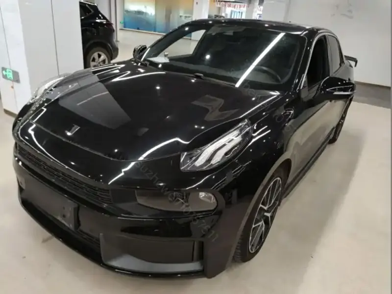 Lynk & Co 03