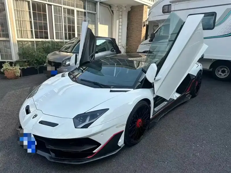 Lamborghini Aventador