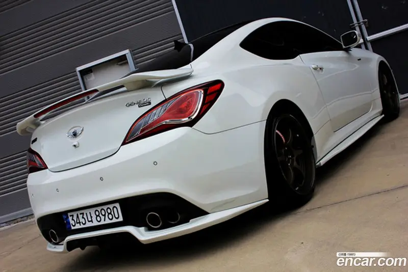 Hyundai Genesis