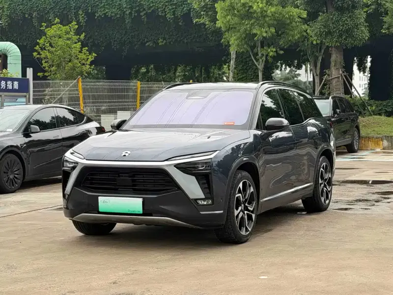 NIO ES8