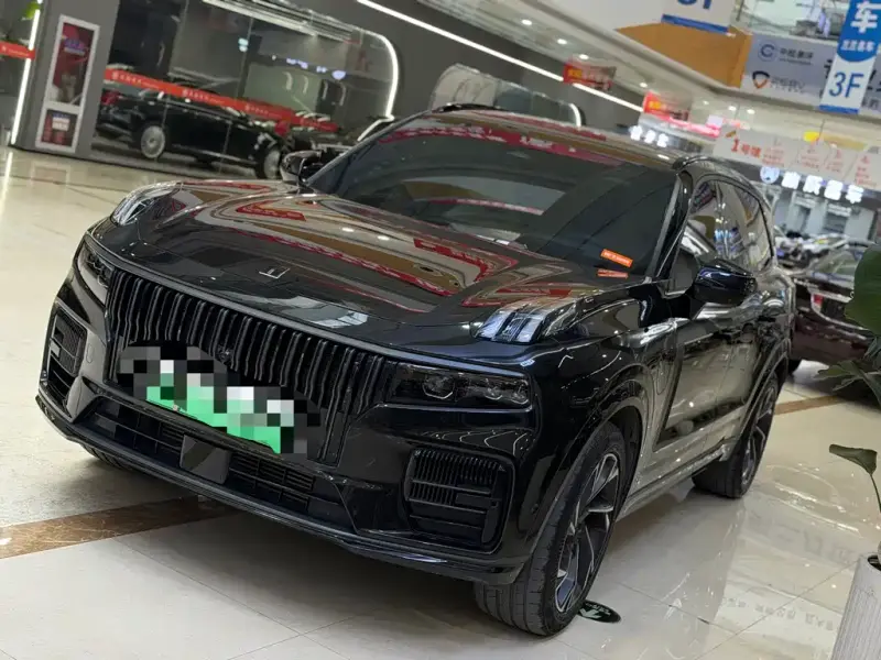 Lynk & Co 09