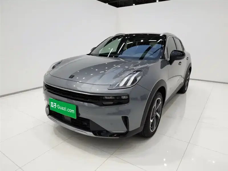 Lynk & Co 06