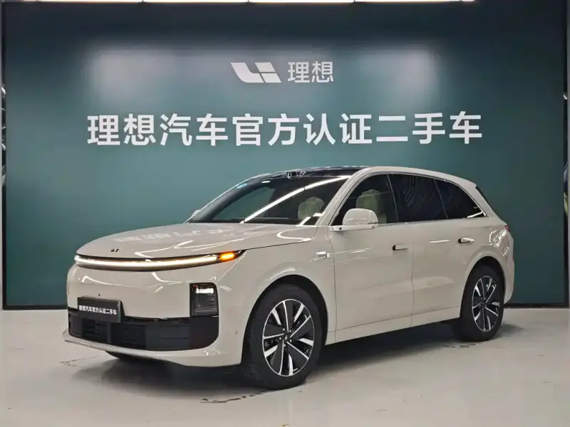 Li Auto L6