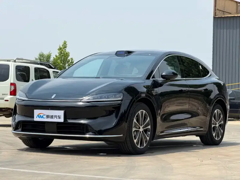 Luxeed Zhijie R7