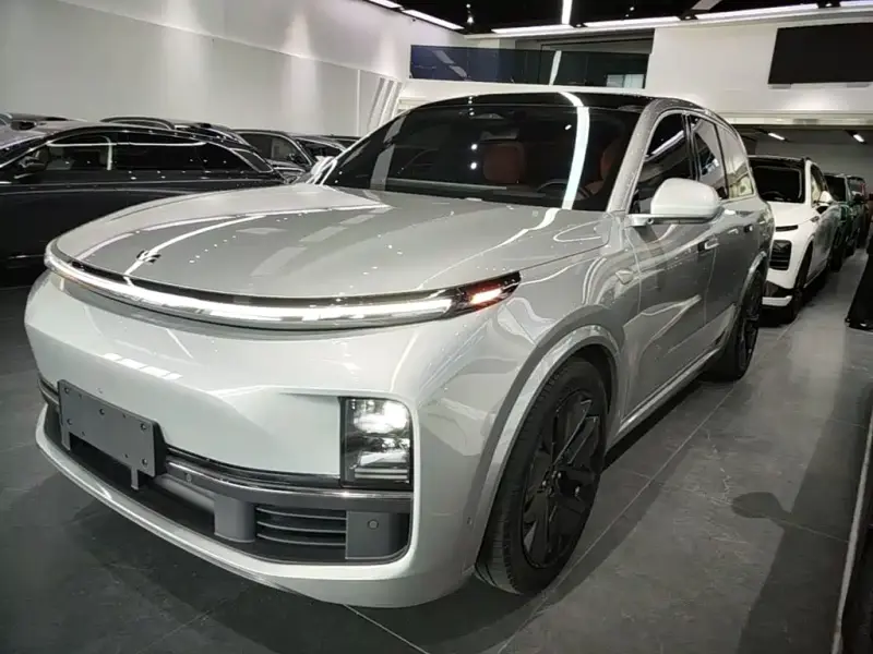 Li Auto L8