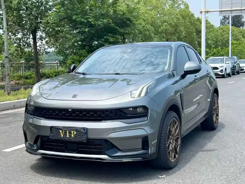 Lynk & Co 05