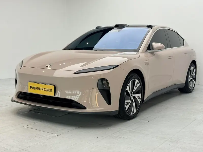 NIO ET5