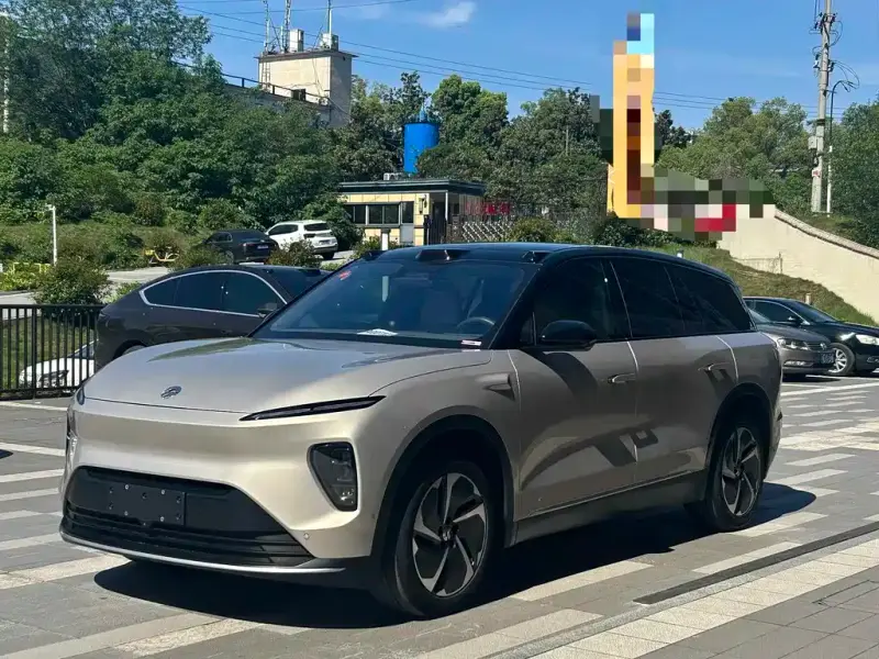 NIO ES8