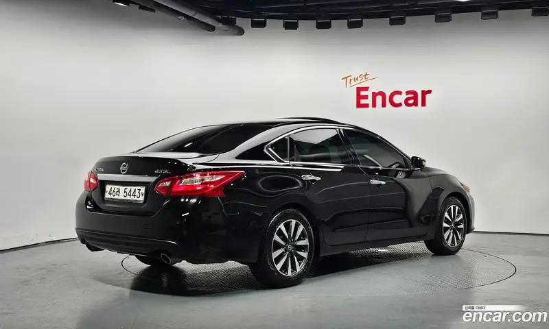Nissan Altima