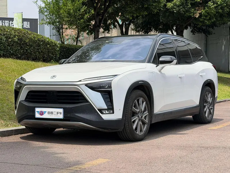 NIO ES8