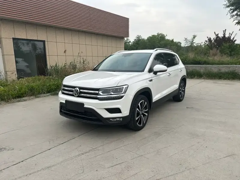 Volkswagen Tharu
