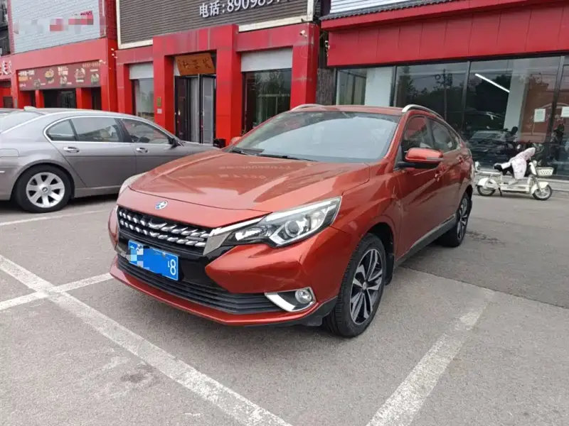 Venucia T90