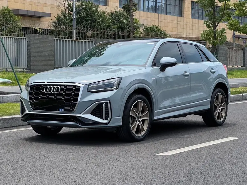 Audi Q2L