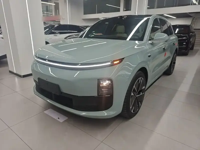 Li Auto L6