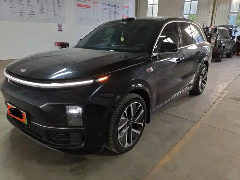 Li Auto L8