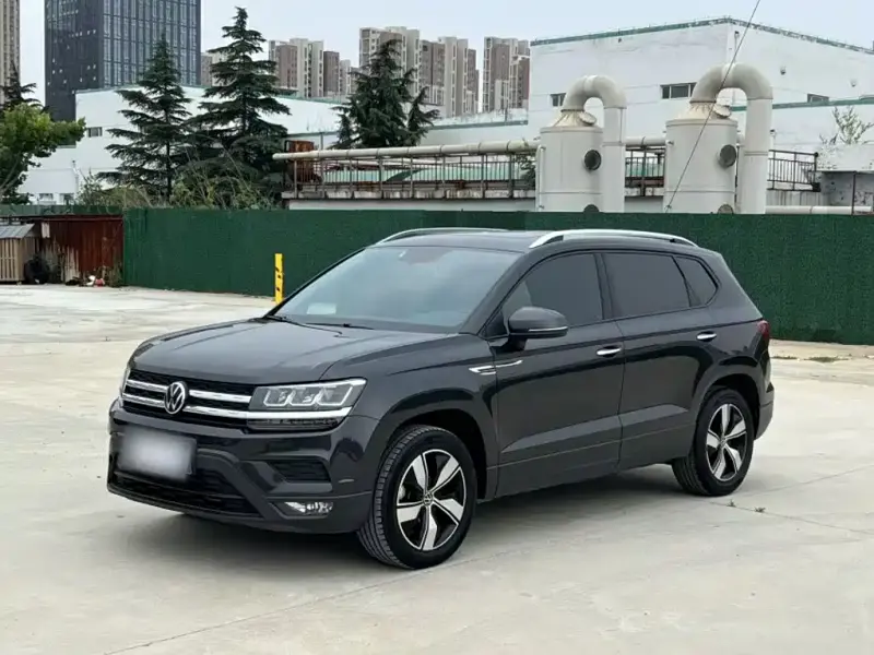 Volkswagen Tharu
