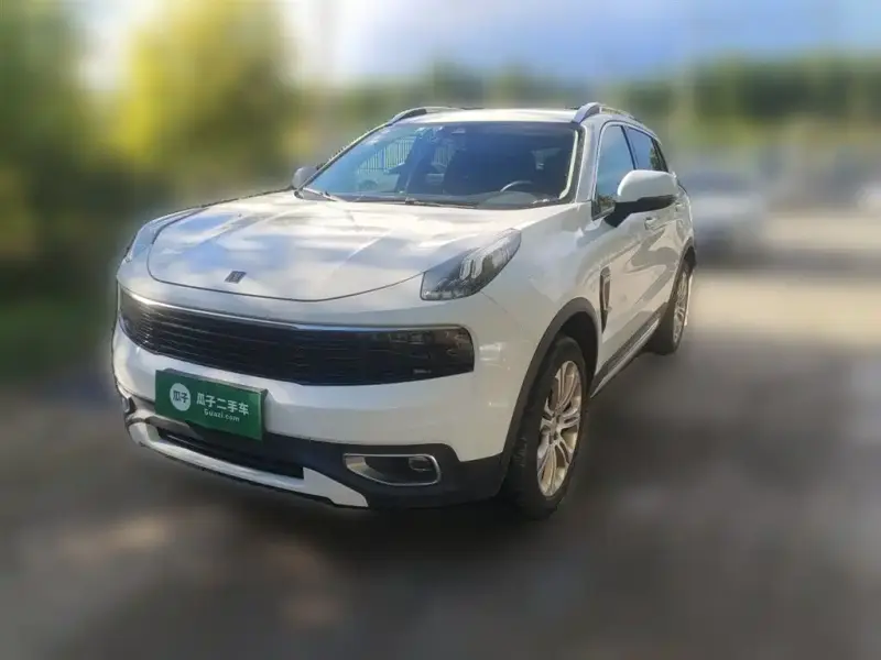 Lynk & Co 01