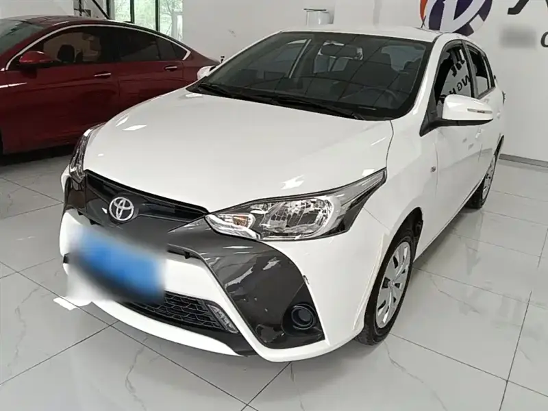Toyota Yaris L