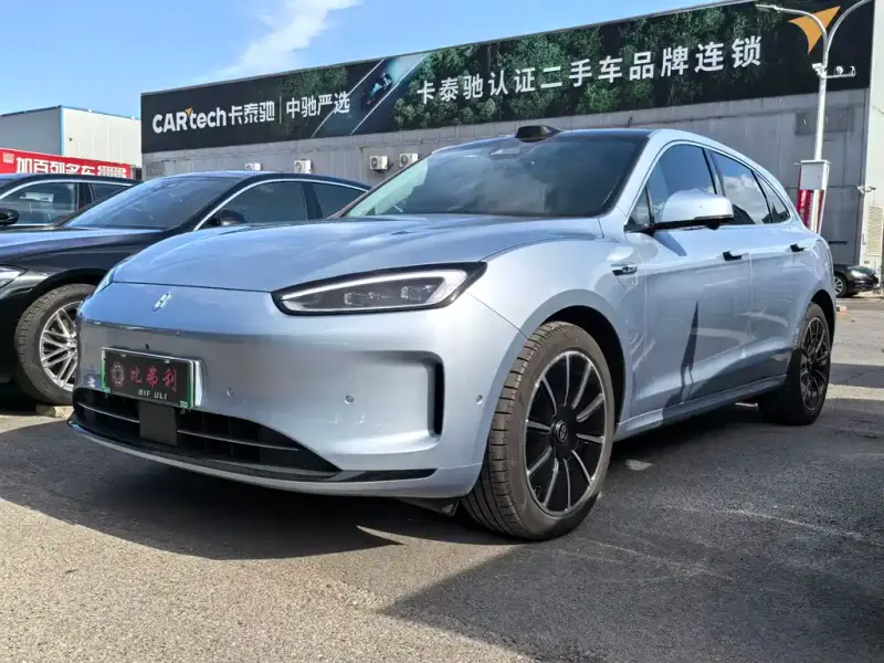 AITO M5