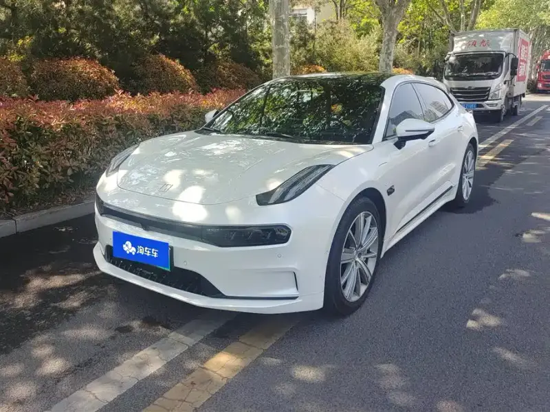 Zeekr 001
